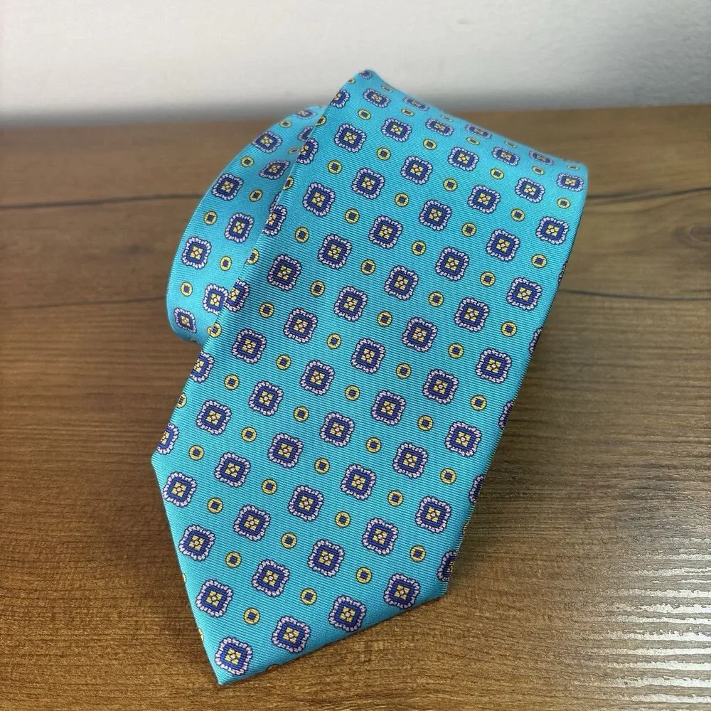 R. Bryant Ltd. Williamsburge VA Mens Silk Necktie Teal Blue Geometric Medallion